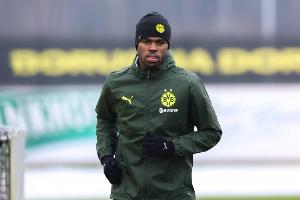 星空投注-记者：切尔西愿意出售楚克乌梅卡，但尚未与多特达成一致