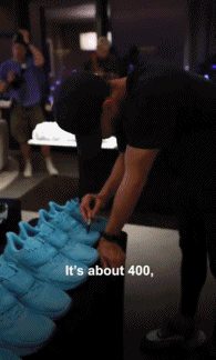 星空官网-库里在社媒发布中国行视频:刚落地中国,这里的氛围无与伦比