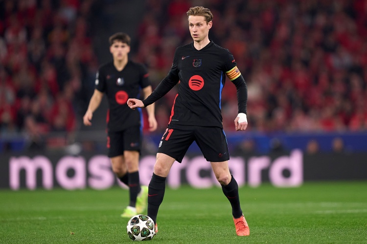 星空体育平台-世体：德容更换经纪人，新经纪人希望尽快约见巴萨并商讨球员续约