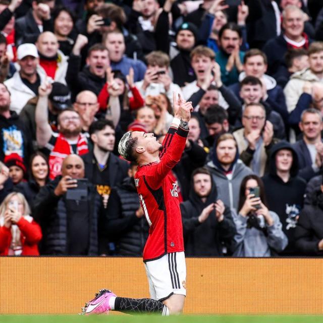 1710696423255054130.jpg 星空投注-【足总杯】阿马德绝杀+脱衣染红,曼联加时4-3利物浦